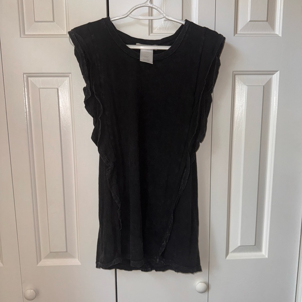 Black Sleeveless Women's Top